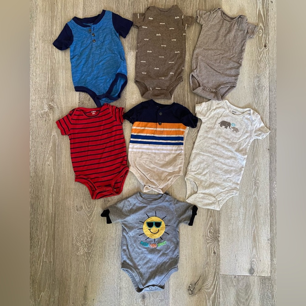 Baby Boy’s Size 12 months Onesie slot 🌟$12 deal!🌟
